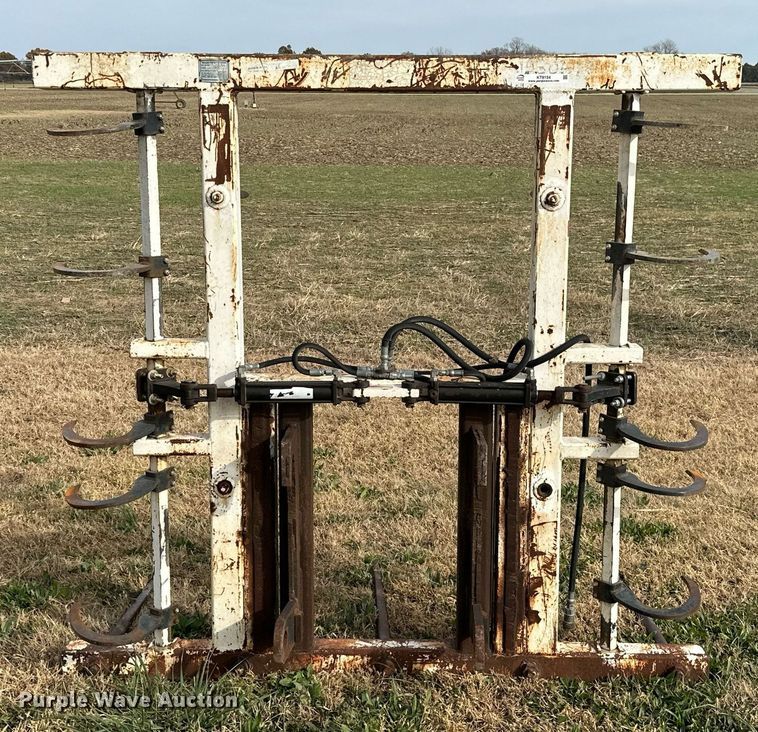 image for item KT9154 Miller Manufacturing  bale grapple