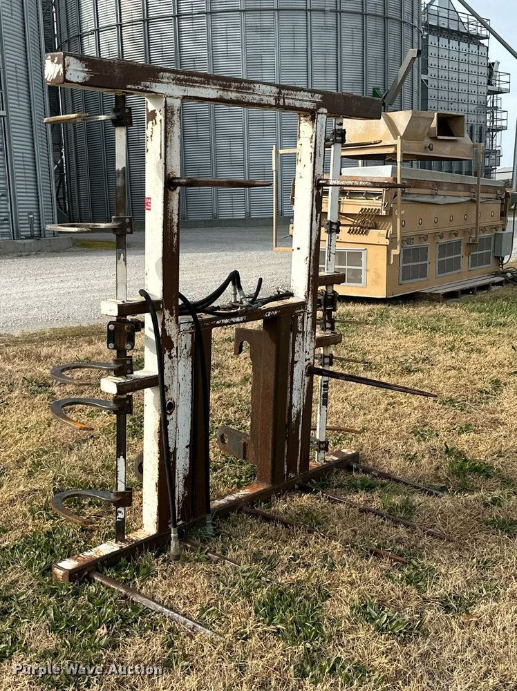 image for item KT9154 Miller Manufacturing  bale grapple