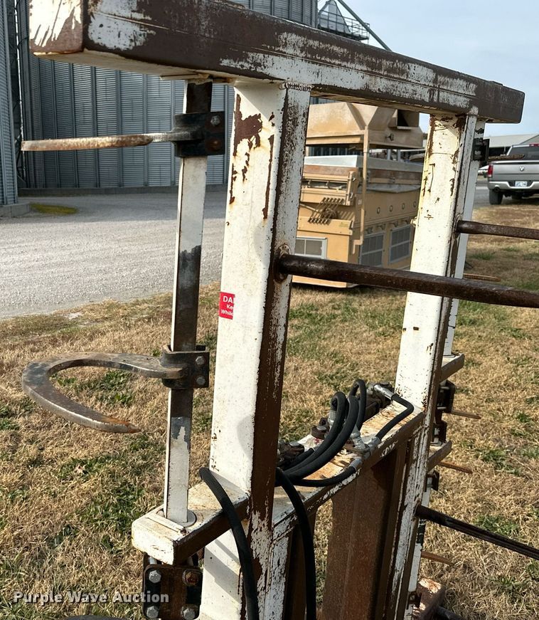 image for item KT9154 Miller Manufacturing  bale grapple