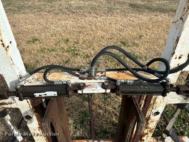 image for item KT9154 Miller Manufacturing  bale grapple