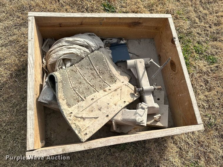 image for item KT9166 Loftness GBL10  grain bag loader