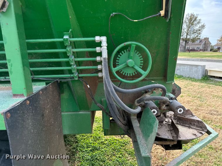 image for item KT9168 Baron & Brothers International  manure spreader