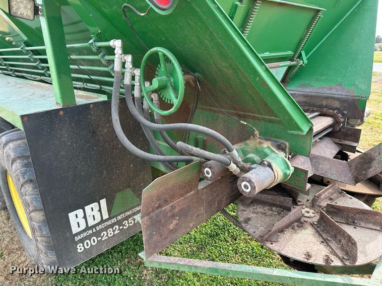 image for item KT9168 Baron & Brothers International  manure spreader