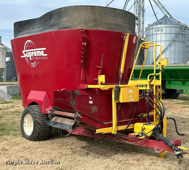 image for item KT9169 Supreme International 700T  feed grinder/mixer