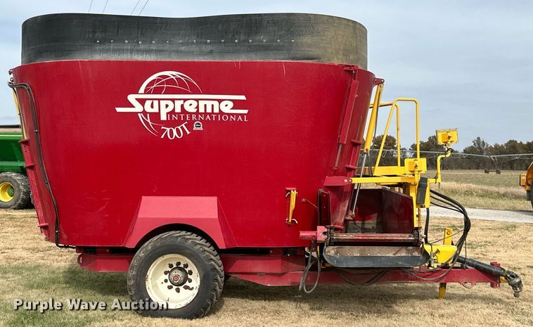 image for item KT9169 Supreme International 700T  feed grinder/mixer