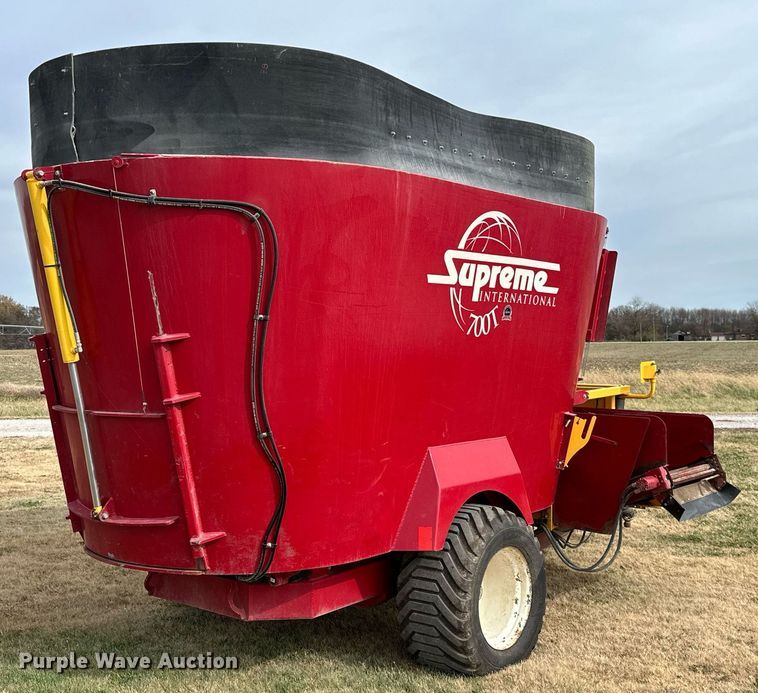 image for item KT9169 Supreme International 700T  feed grinder/mixer