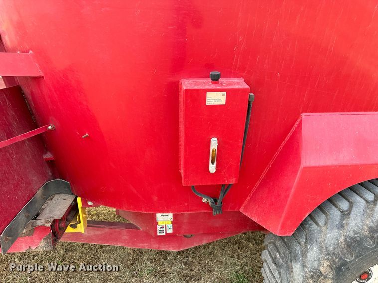 image for item KT9169 Supreme International 700T  feed grinder/mixer