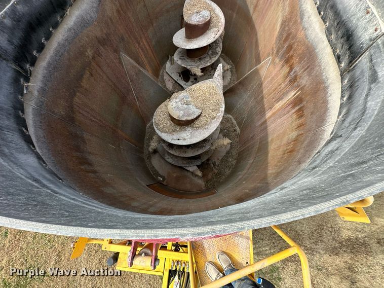 image for item KT9169 Supreme International 700T  feed grinder/mixer