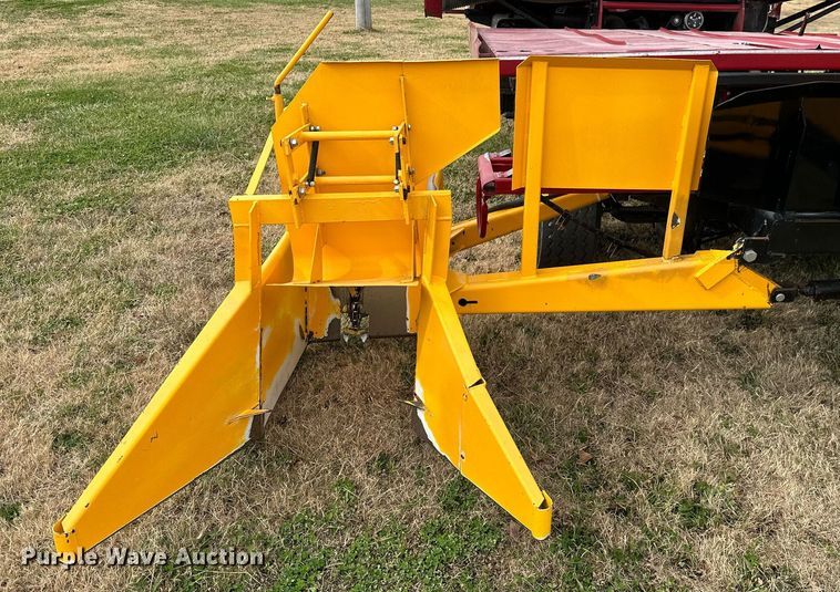 image for item KT9170 New Holland 1068  bale wagon