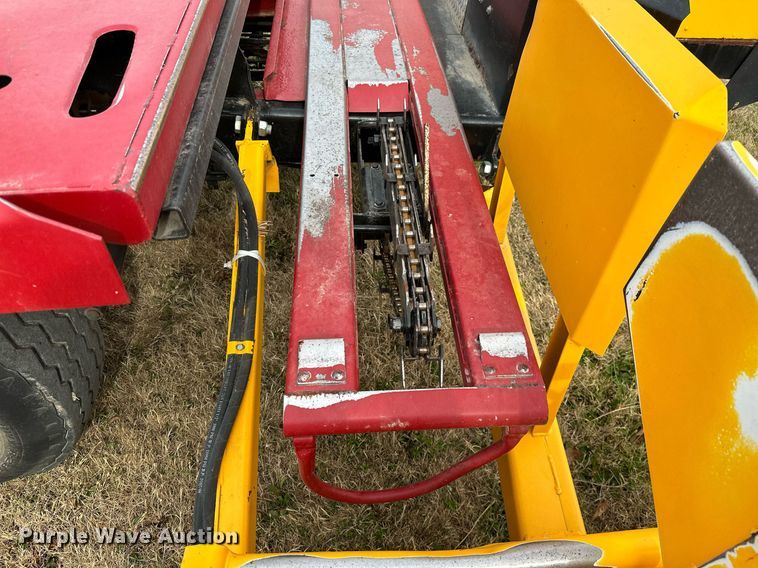 image for item KT9170 New Holland 1068  bale wagon