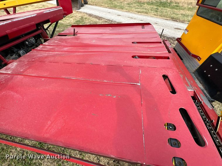 image for item KT9170 New Holland 1068  bale wagon