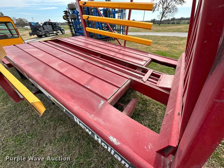 image for item KT9170 New Holland 1068  bale wagon