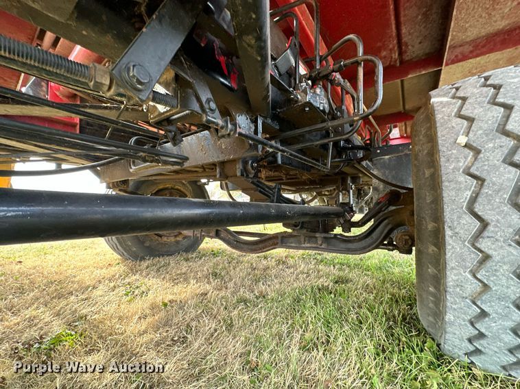 image for item KT9170 New Holland 1068  bale wagon