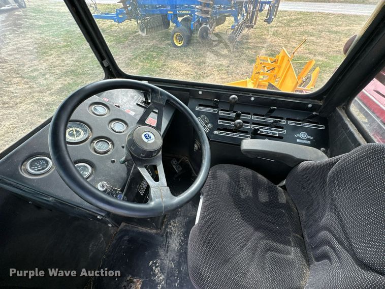 image for item KT9170 New Holland 1068  bale wagon