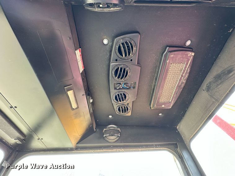 image for item KT9170 New Holland 1068  bale wagon