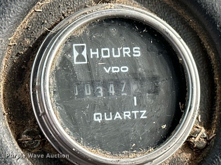 image for item KT9170 New Holland 1068  bale wagon