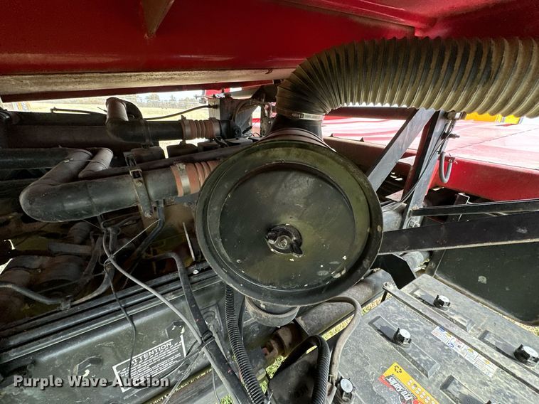 image for item KT9170 New Holland 1068  bale wagon