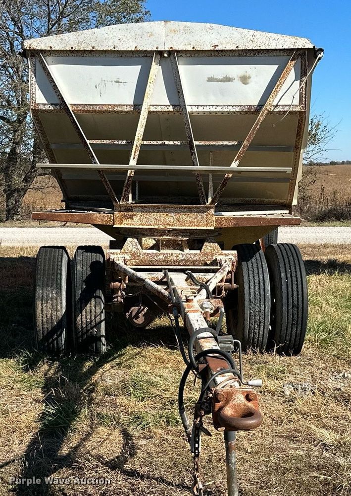 image for item KT9175 1980 Doon  Grain trailer