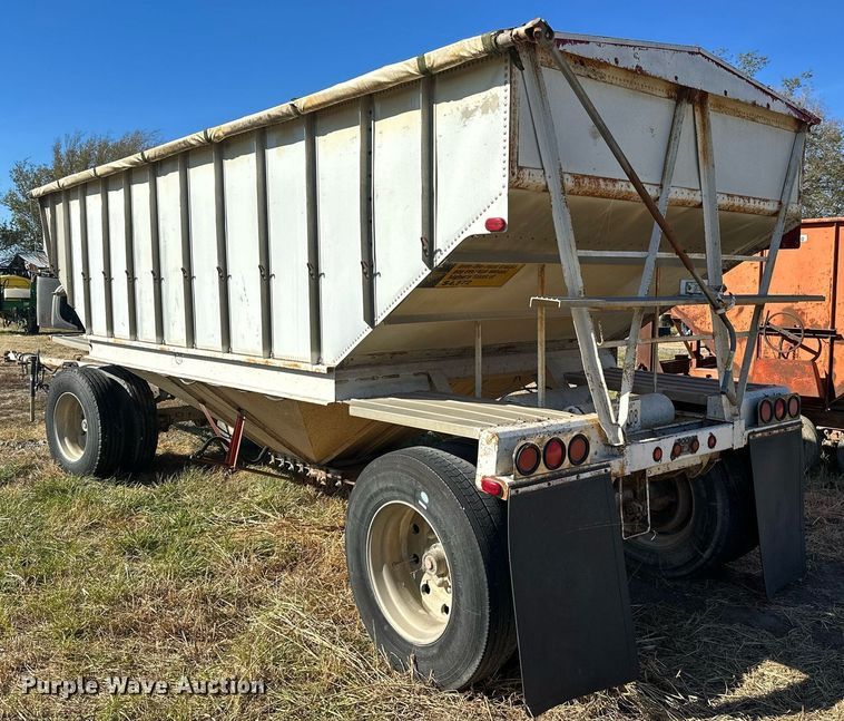 image for item KT9175 1980 Doon  Grain trailer