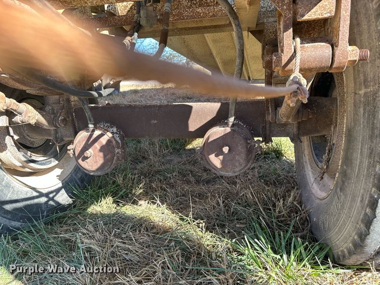 image for item KT9175 1980 Doon  Grain trailer