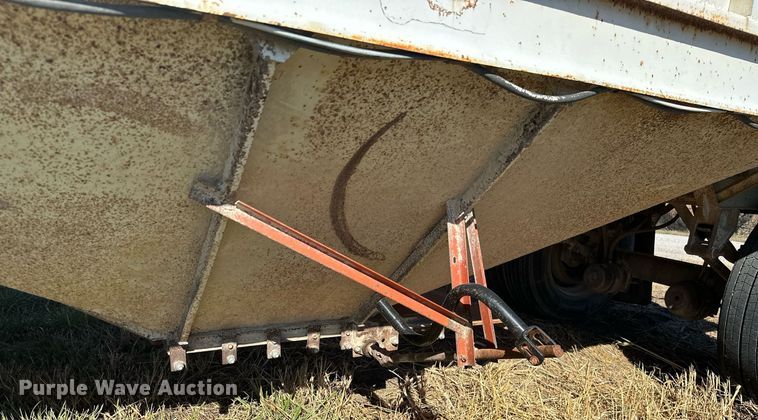 image for item KT9175 1980 Doon  Grain trailer