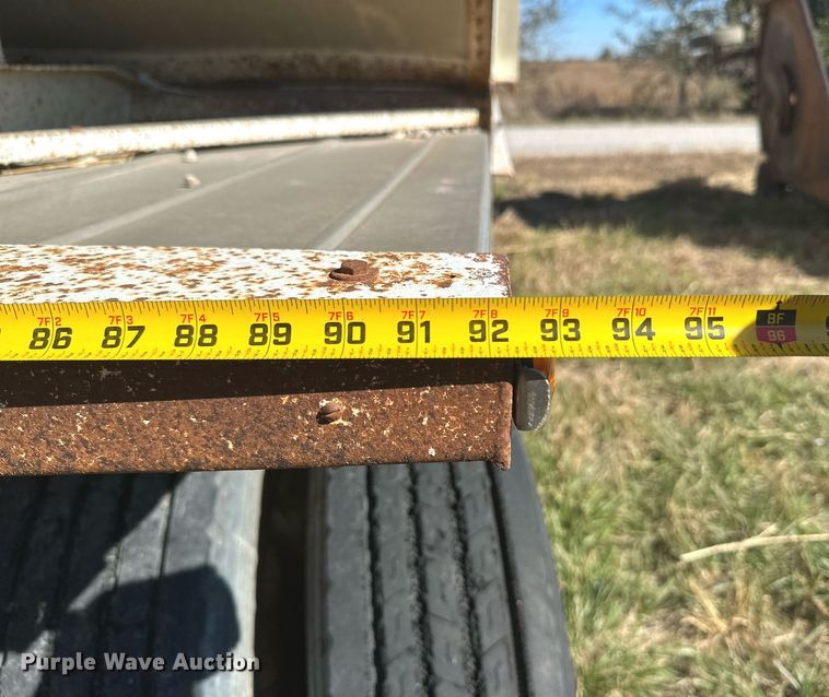 image for item KT9175 1980 Doon  Grain trailer