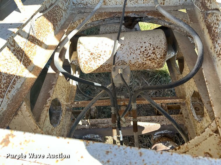 image for item KT9175 1980 Doon  Grain trailer