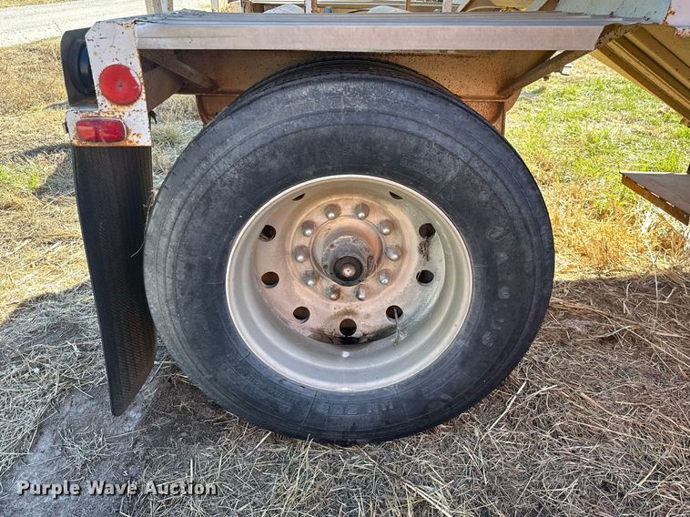 image for item KT9175 1980 Doon  Grain trailer