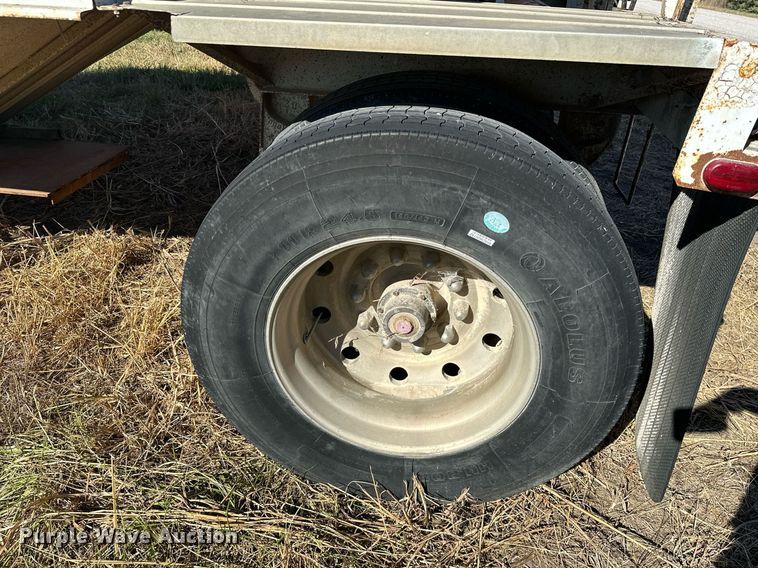 image for item KT9175 1980 Doon  Grain trailer