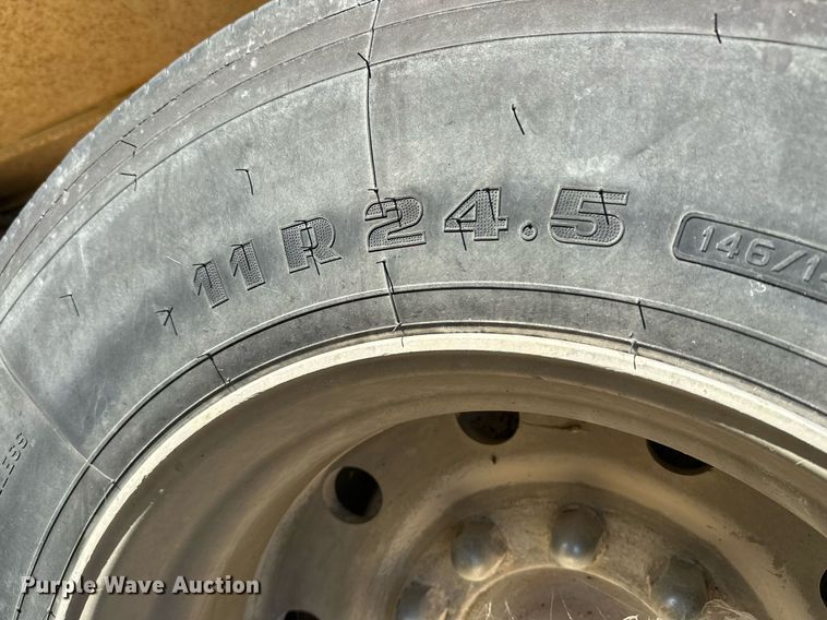 image for item KT9175 1980 Doon  Grain trailer