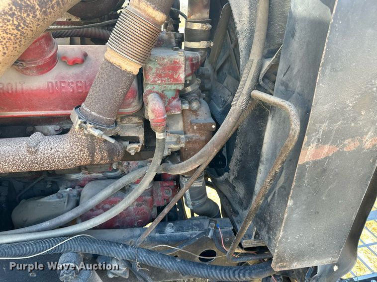 image for item KT9187 1977 International 4200  grain truck