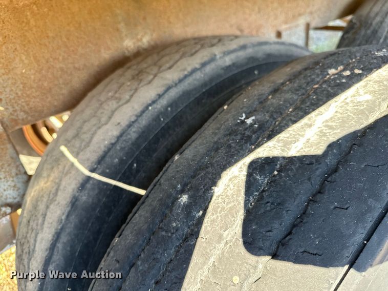 image for item KT9238 1995 Jet Company  Grain trailer