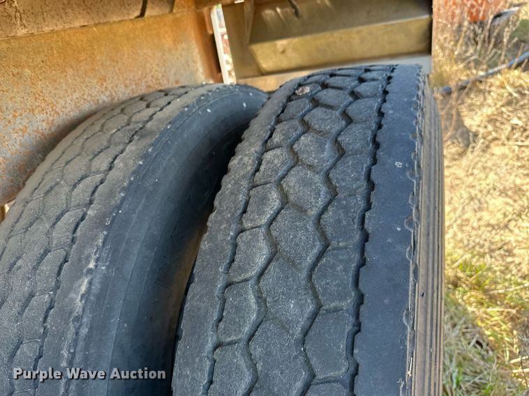 image for item KT9238 1995 Jet Company  Grain trailer