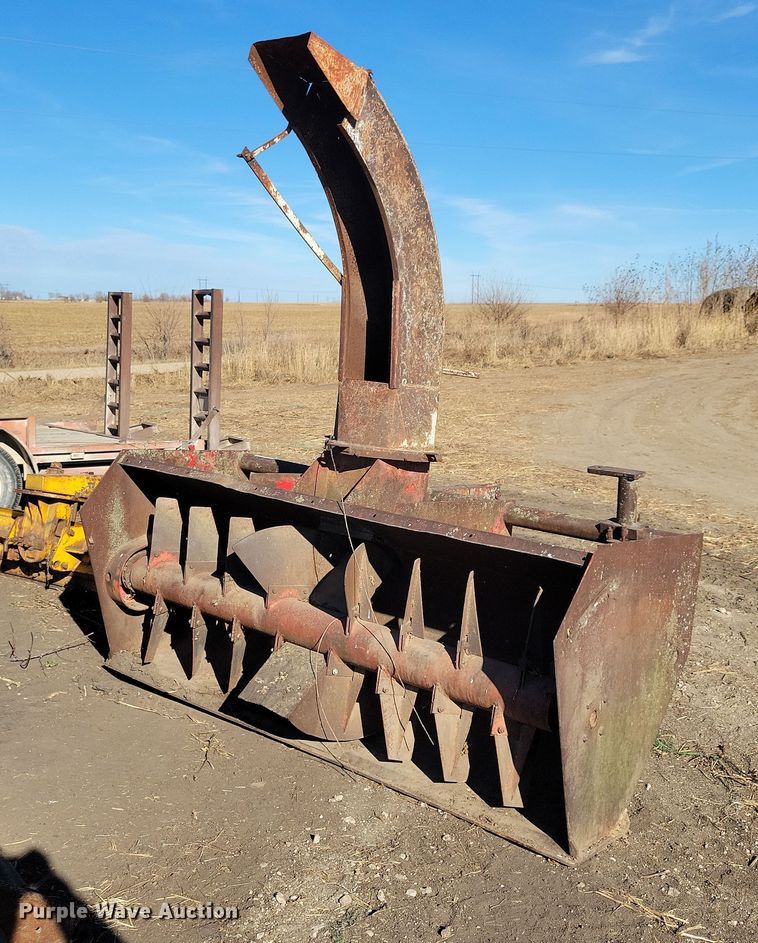 image for item LC9340 Lundell 3400  snow blower