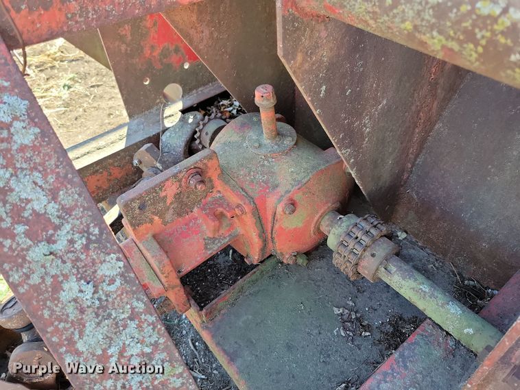 image for item LC9340 Lundell 3400  snow blower