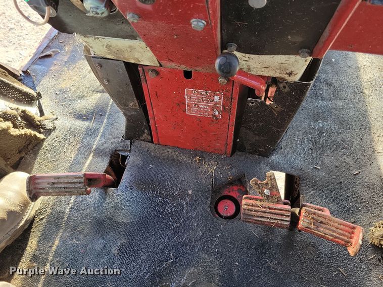 image for item LC9341 1974 International Farmall 1066  tractor