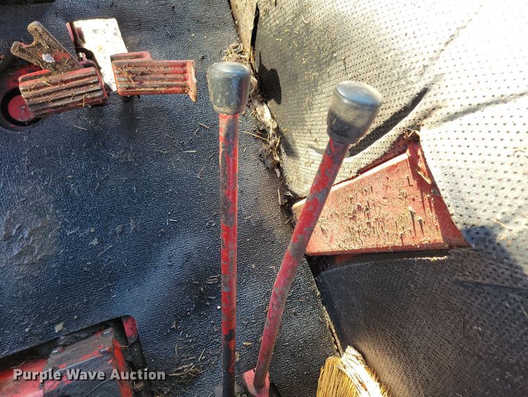 image for item LC9341 1974 International Farmall 1066  tractor