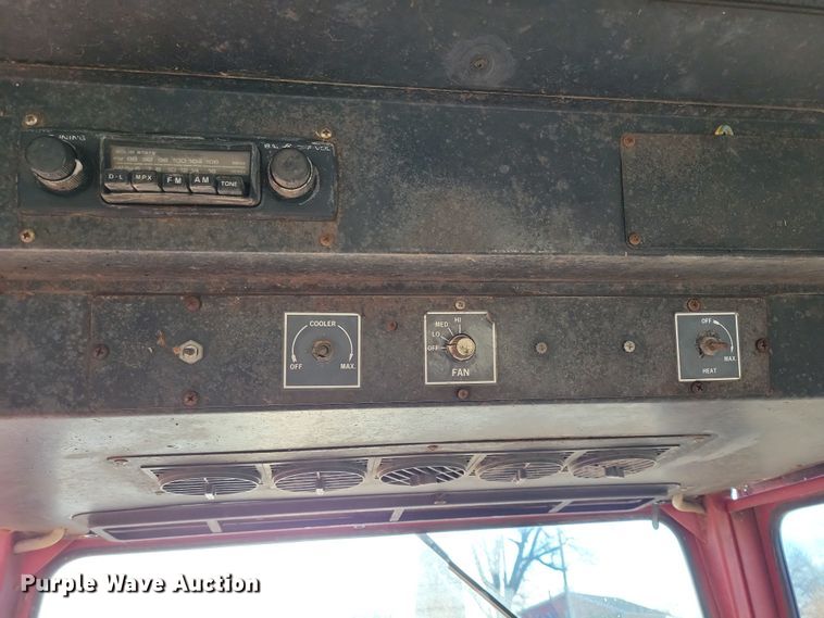 image for item LC9341 1974 International Farmall 1066  tractor