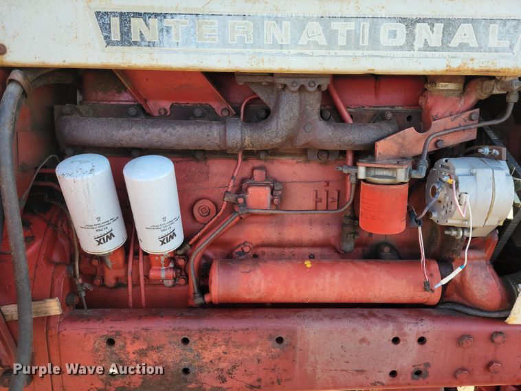 image for item LC9341 1974 International Farmall 1066  tractor