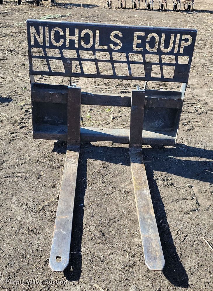 image for item LC9342 Virnig  skid steer forks