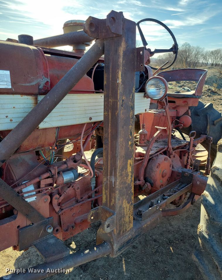 image for item LC9346 Loader