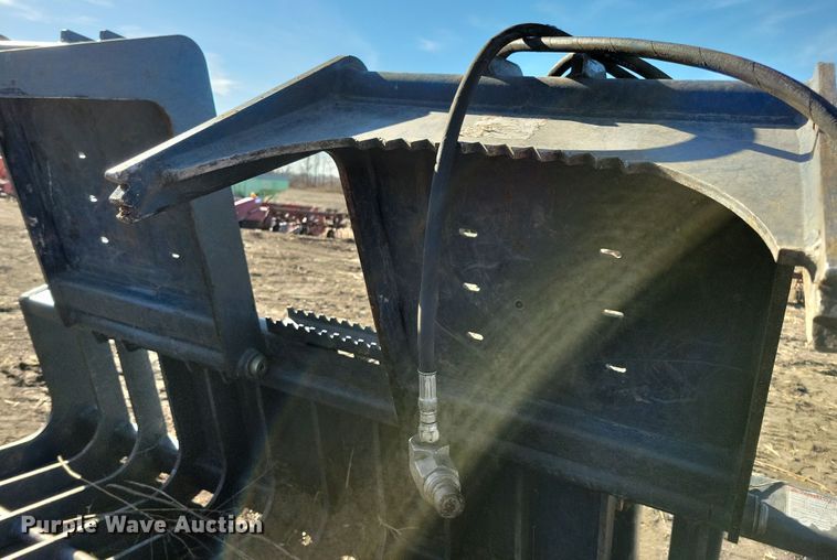 image for item LC9348 Virnig  skid steer grapple bucket