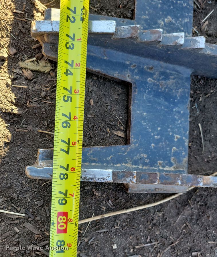 image for item LC9348 Virnig  skid steer grapple bucket