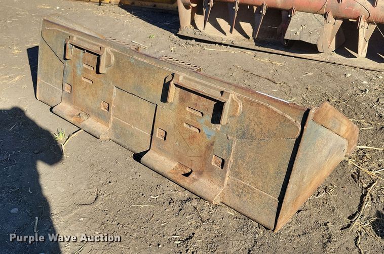 image for item LC9349 Skid steer bucket