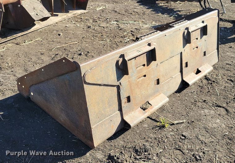 image for item LC9349 Skid steer bucket