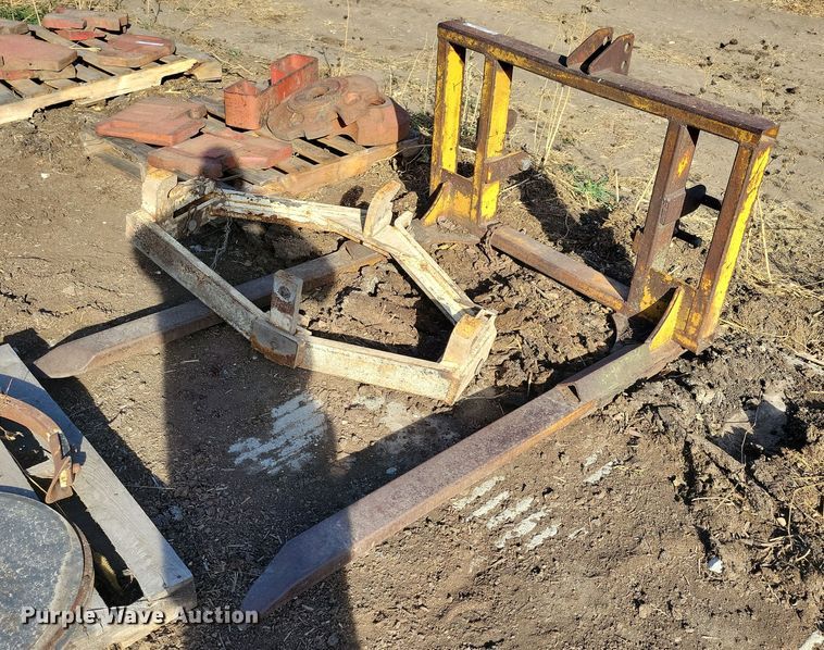 image for item LC9351 Tractor parts