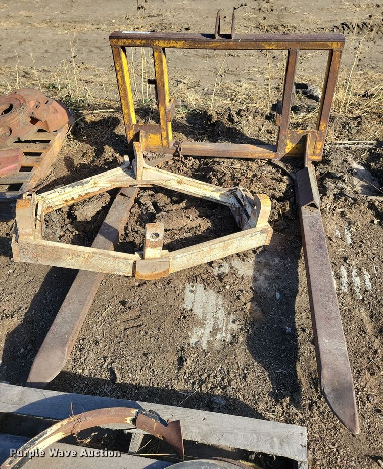 image for item LC9351 Tractor parts