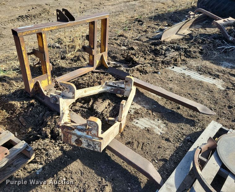 image for item LC9351 Tractor parts