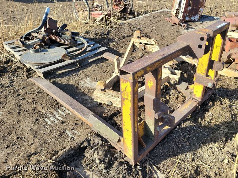 image for item LC9351 Tractor parts