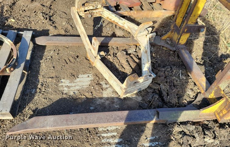 image for item LC9351 Tractor parts